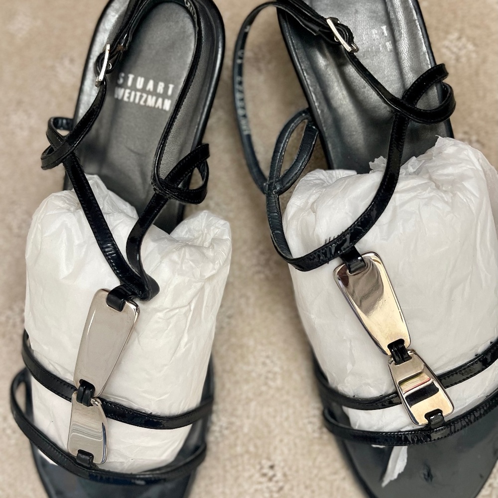 Stuart Weitzman Women's Sandals in Black with Silver Embellishment Size 10M